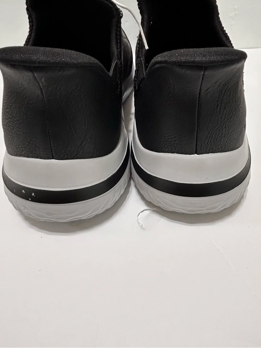 Skechers Men's Delson Hands Free Swift Fit Sneaker Black size 9.5 NWT - Picture 5 of 8